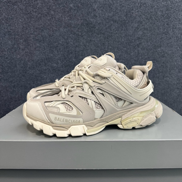 99新 Balenciaga/巴黎世家 38码 track 奶茶 棕色 老爹鞋 原盒