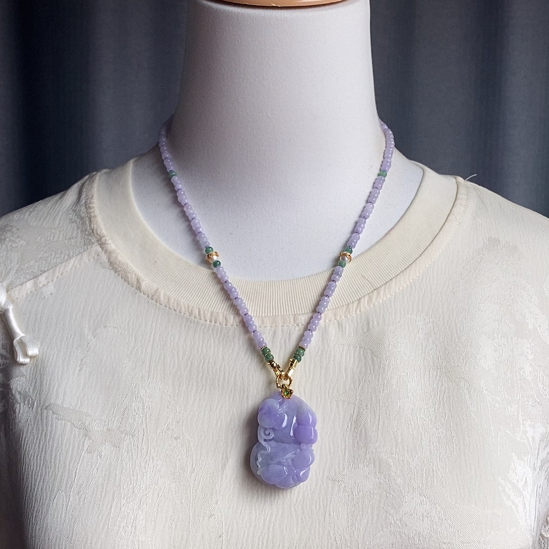 翡翠未镶嵌吊坠(赠链)