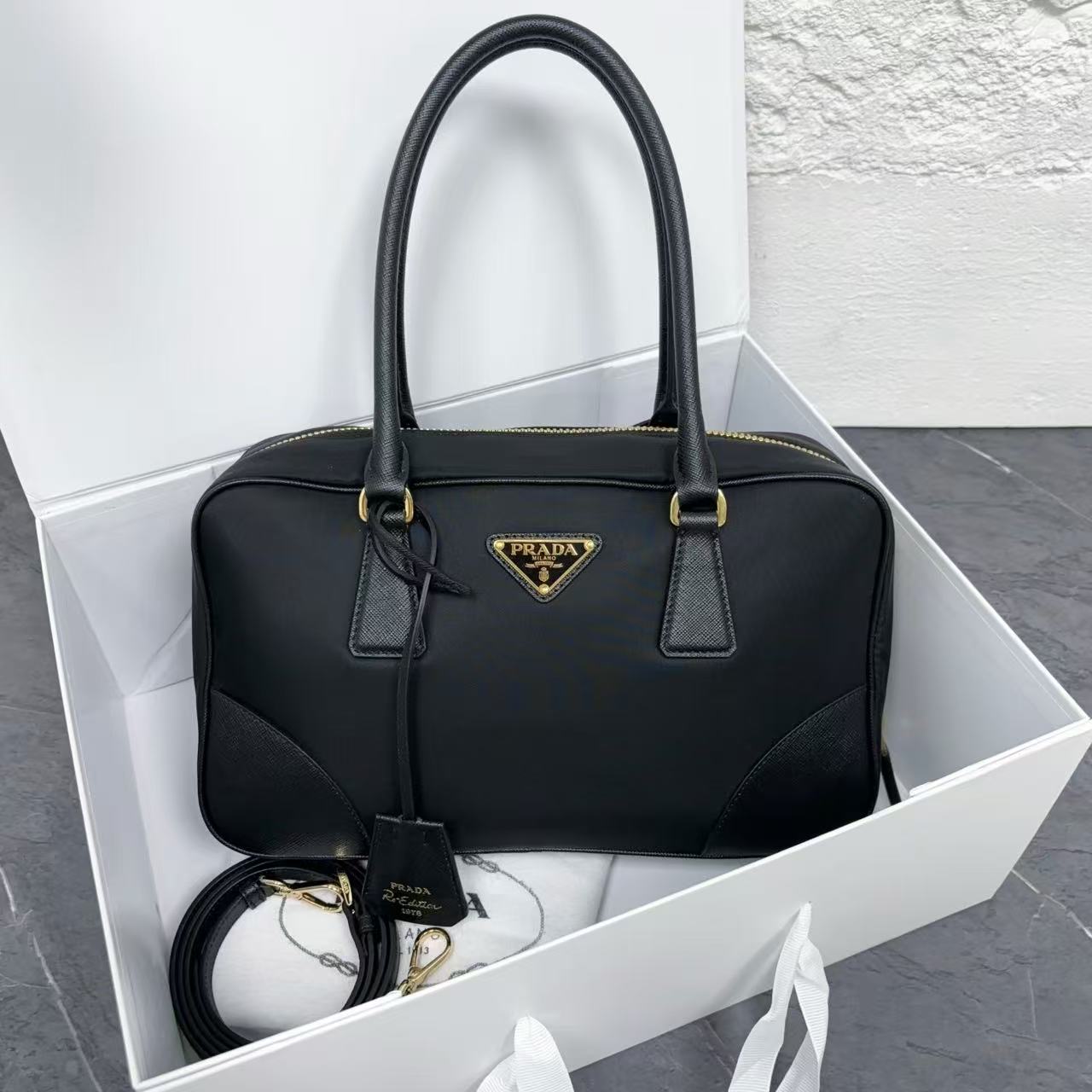 95新 Prada/普拉达 普拉达 0266黑色手提/二奢包包