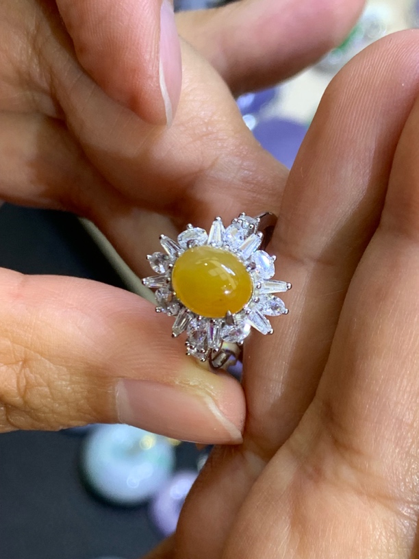 蛋面戒指2.10天然A货翡翠