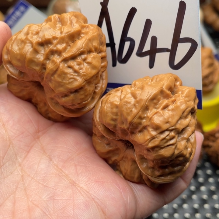 把件桃核蛤蟆头40