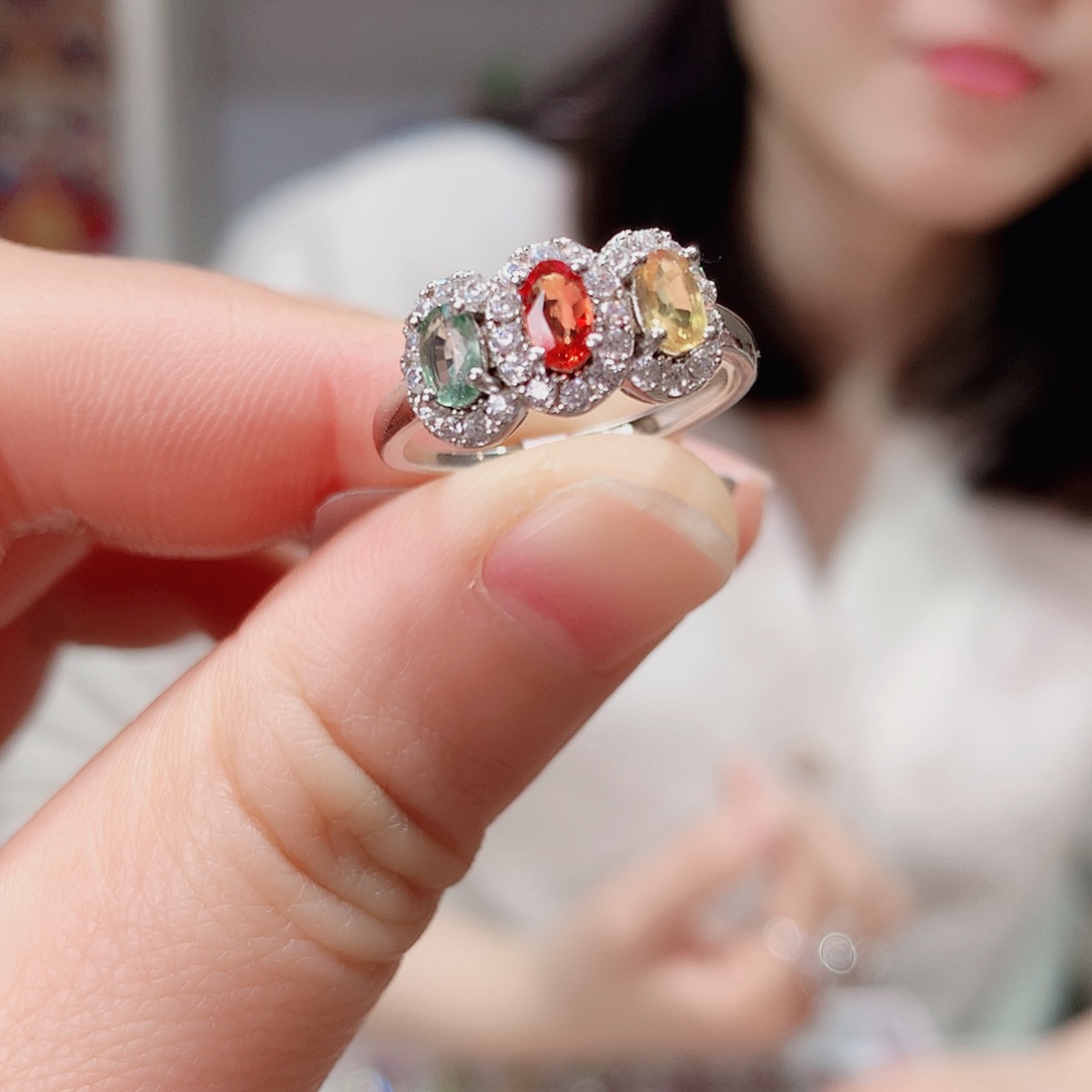 彩色蓝宝石戒指银S925镶嵌