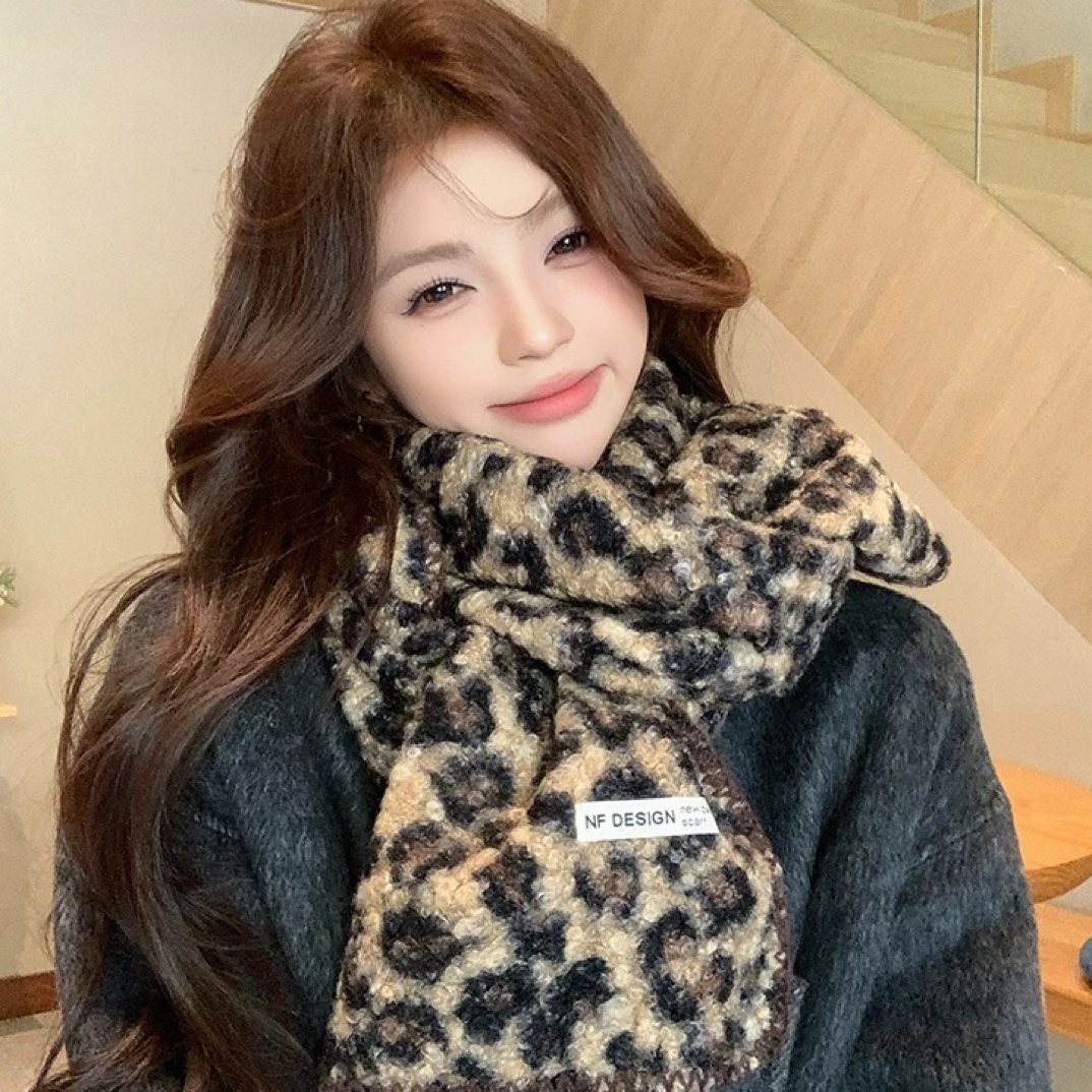 豹纹时尚围巾女2025冬季复古高级感护颈加厚披肩两用保暖时髦围脖