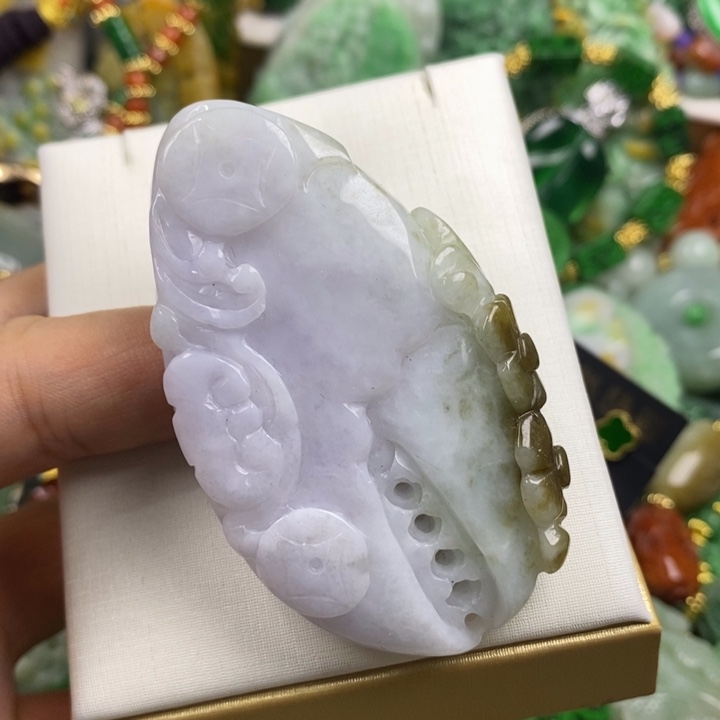 翡翠未镶嵌吊坠(赠链)