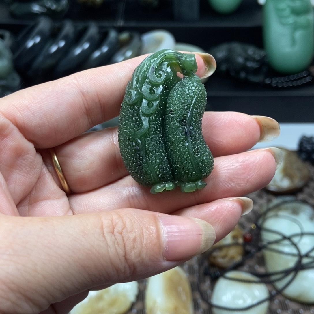 木***木和田玉未镶嵌颈饰