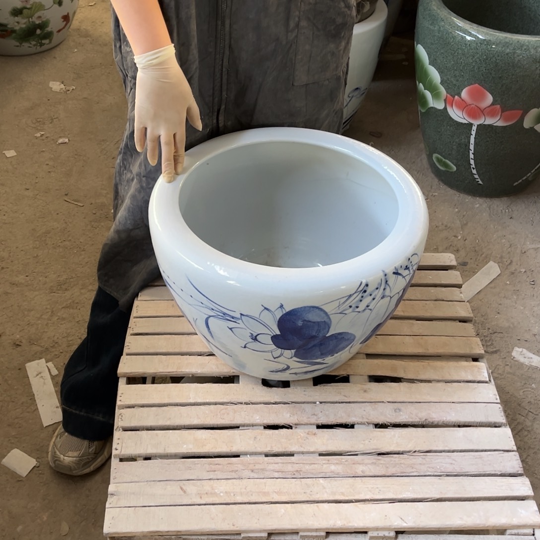 瓷片圆口兰荷花40.8888888
