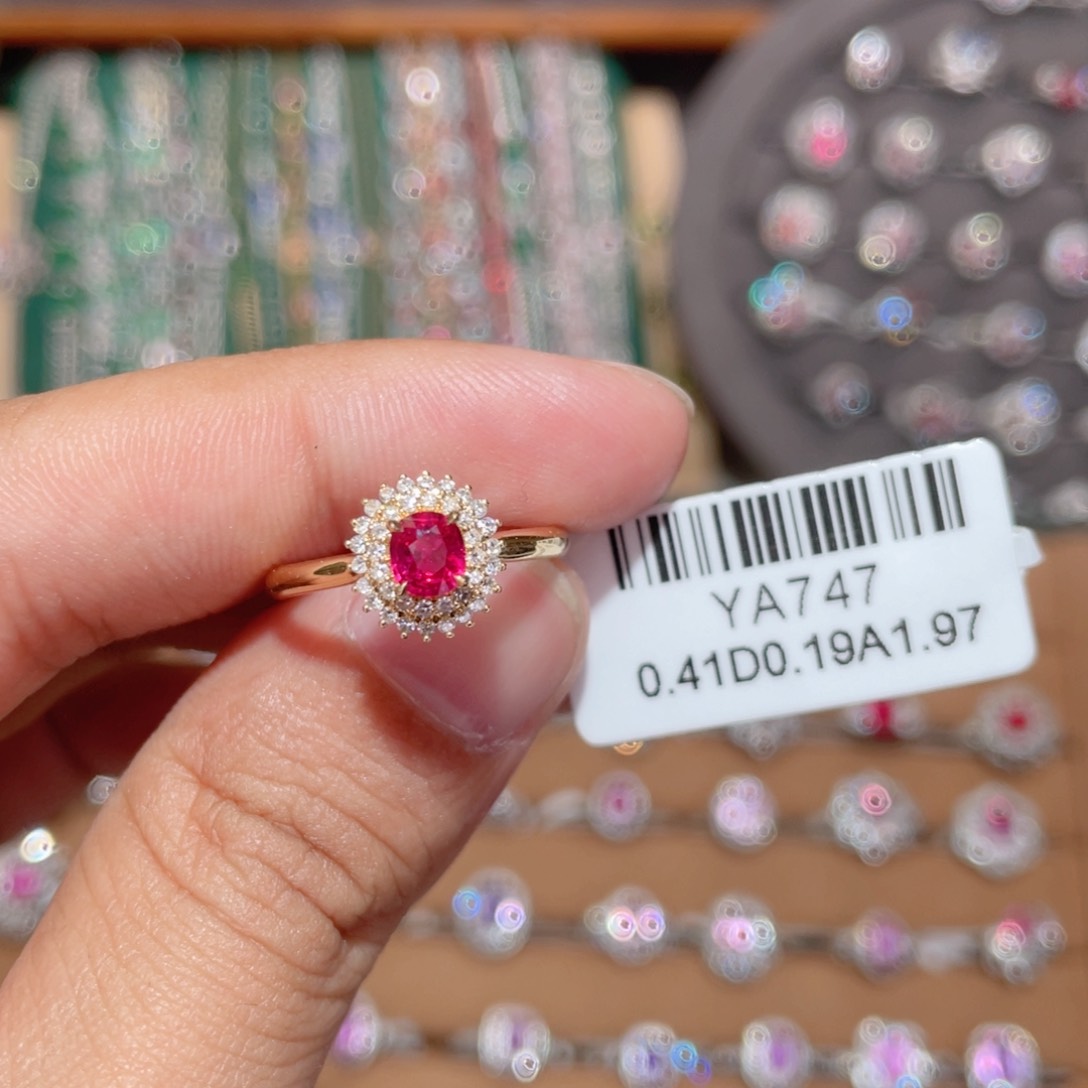 红宝石戒指18K金镶嵌0.41ct 无烧鸽血