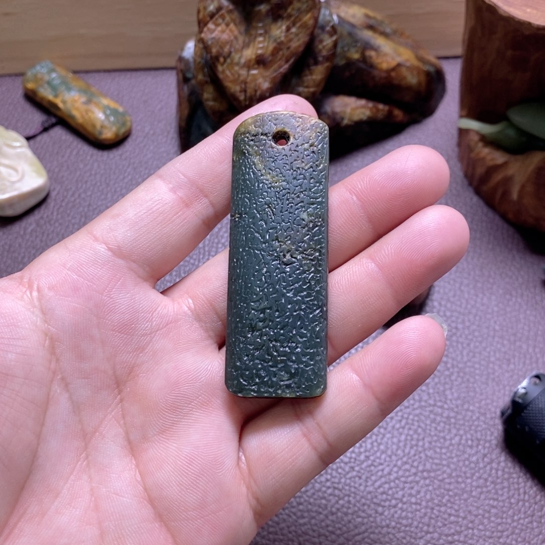 岫岩河磨玉（透闪石质玉）挂件未镶嵌