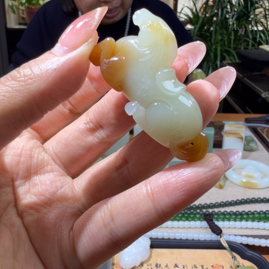 和田玉挂件未镶嵌胡**道