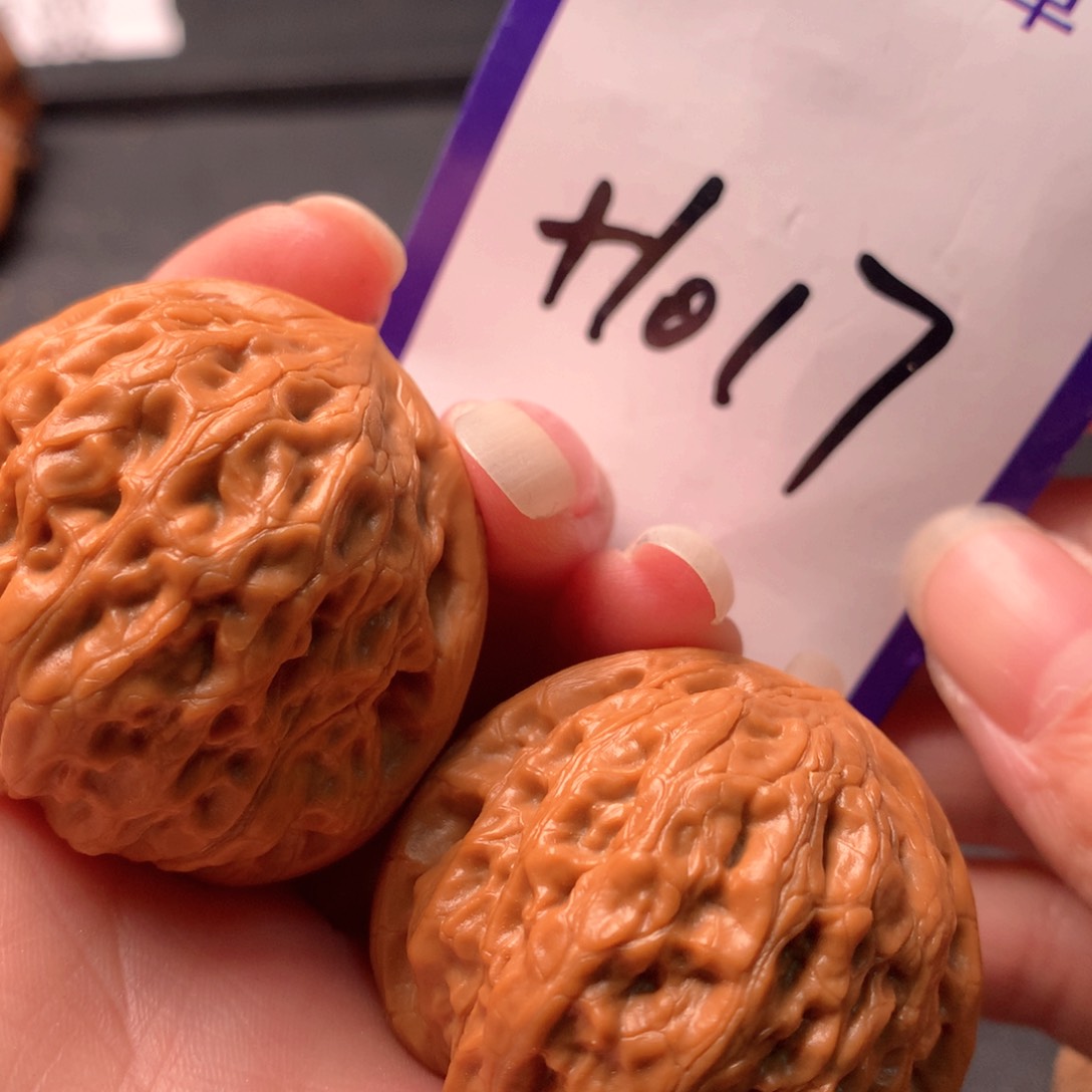 文玩核桃吊坠铁锤