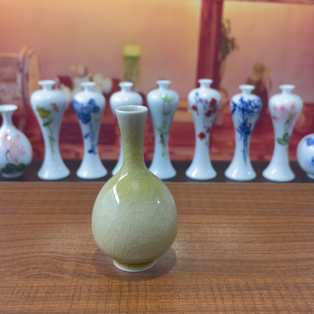 陶瓷景德镇小花瓶等着你