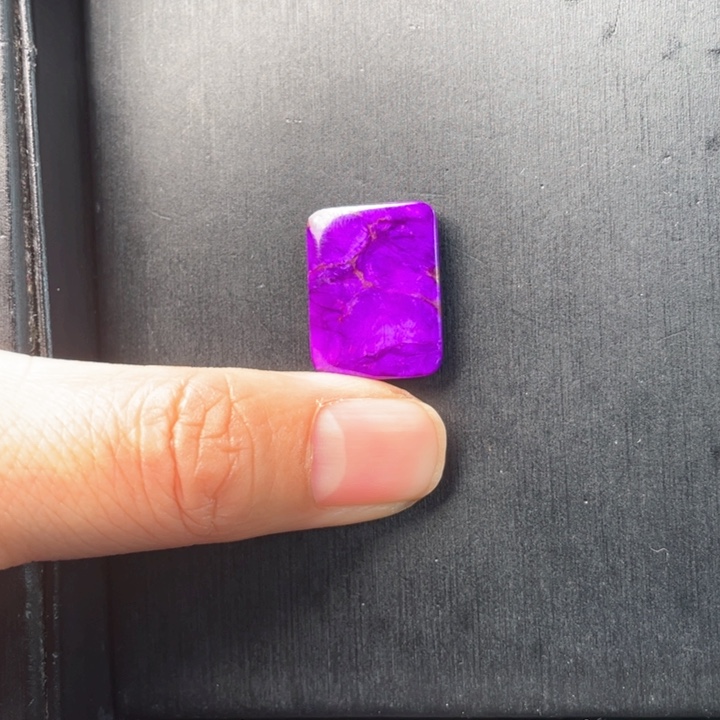 未镶嵌苏纪石（舒俱来）裸石江***中