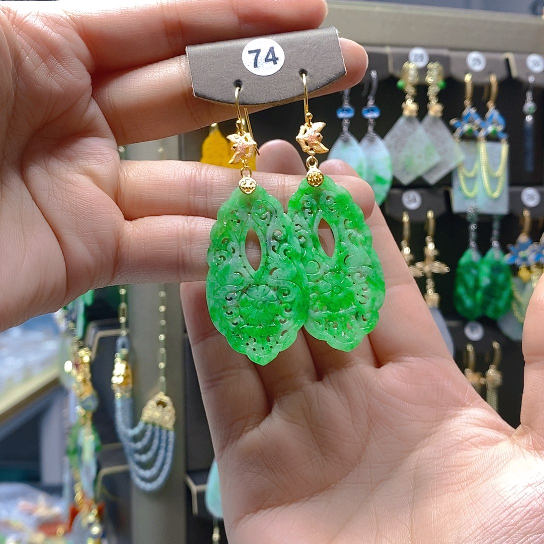 未镶嵌翡翠耳饰翡翠