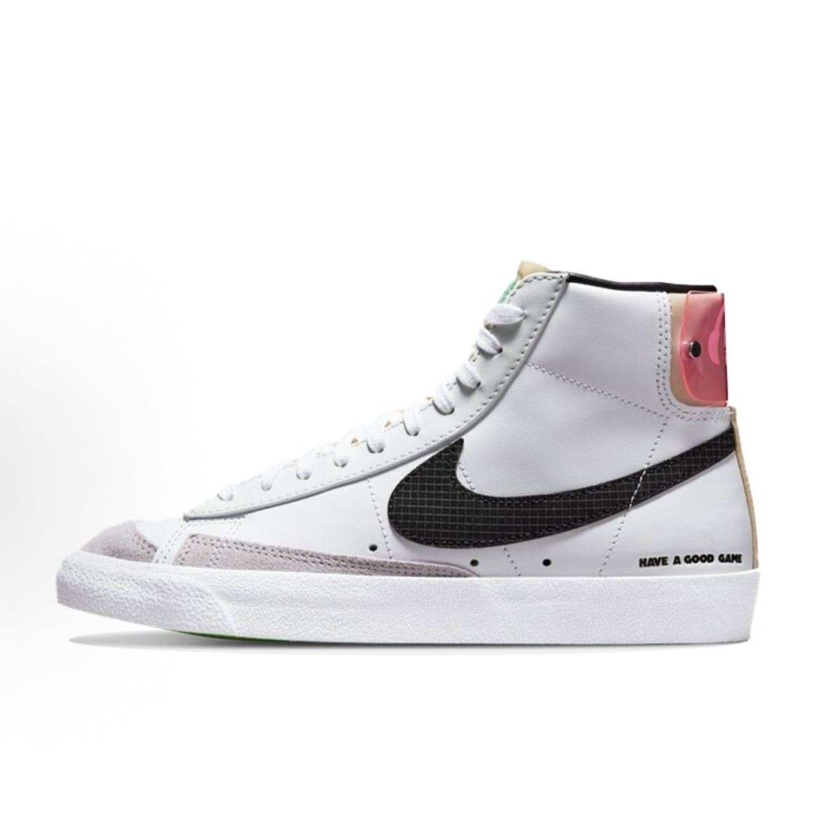 Nike Blazer "Have A Good Game" 中帮板鞋女款白黑粉DO2331-101