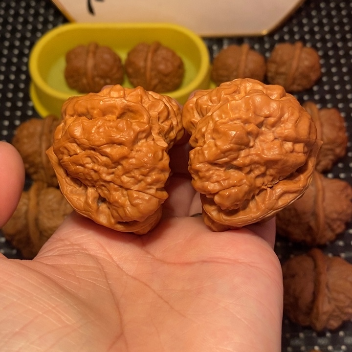 把件文玩核桃四开超大腿三角暴力恶蟾王