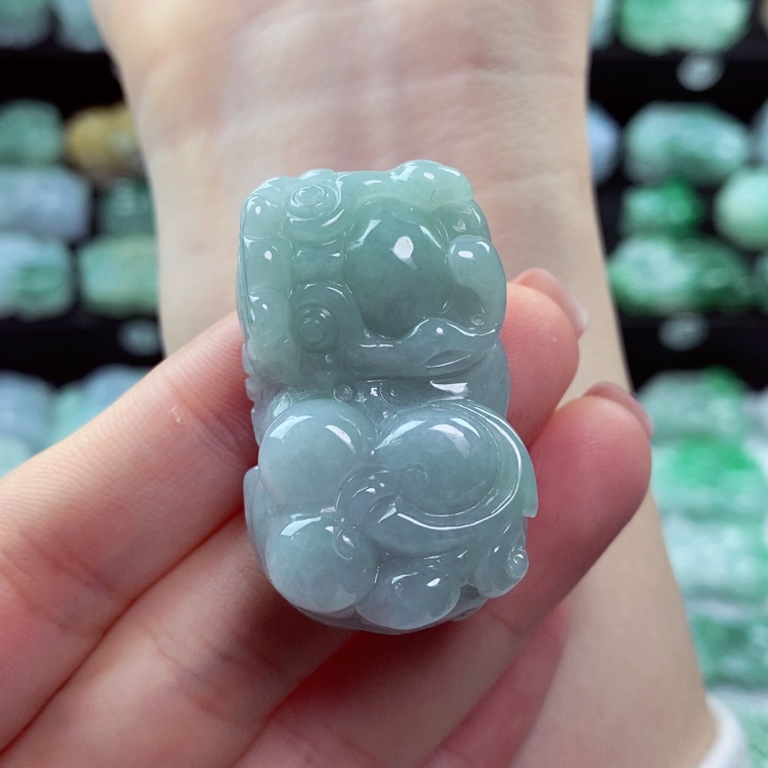 翡翠颈饰未镶嵌天然