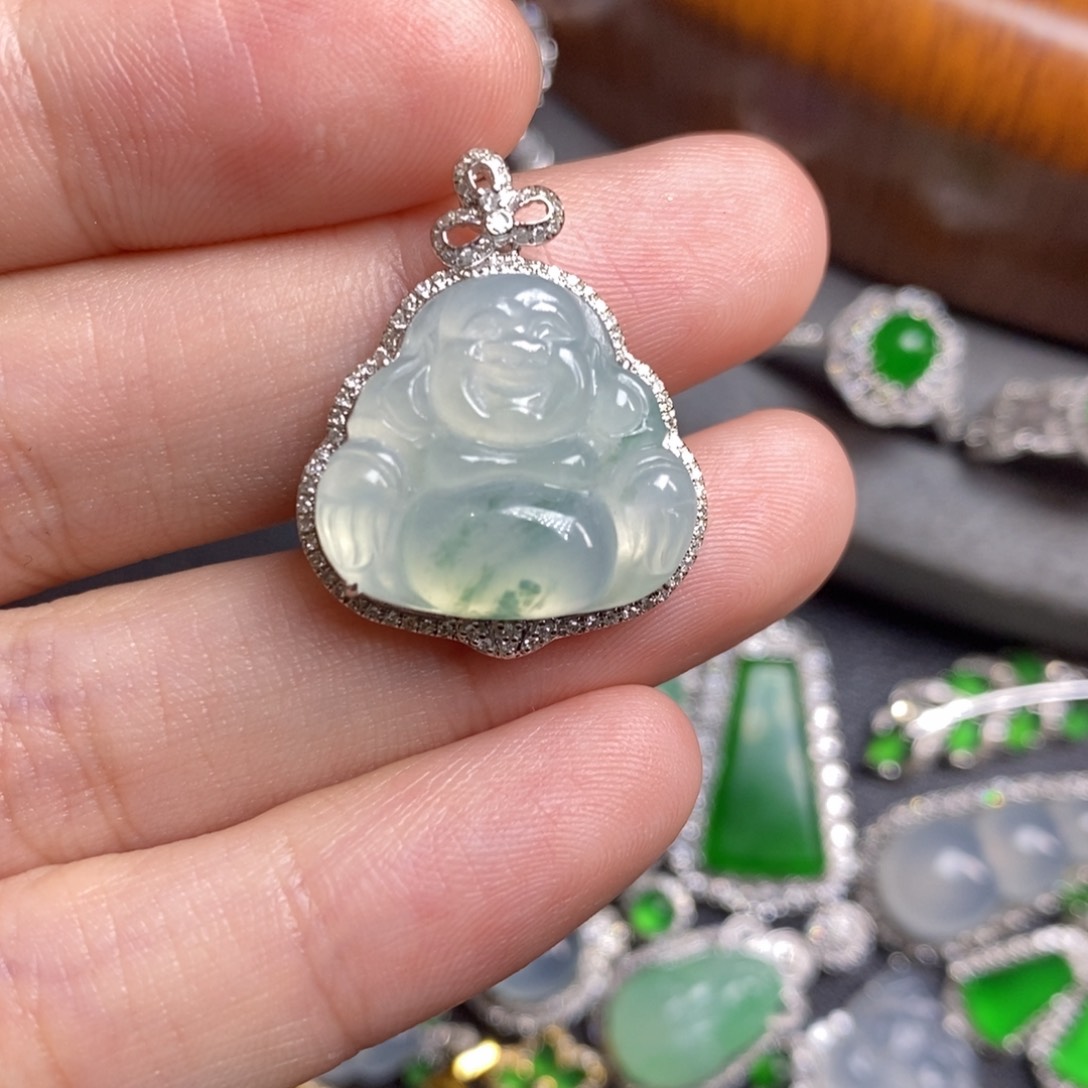 翡翠18K金镶嵌颈饰18Ｋ金佛公吊坠