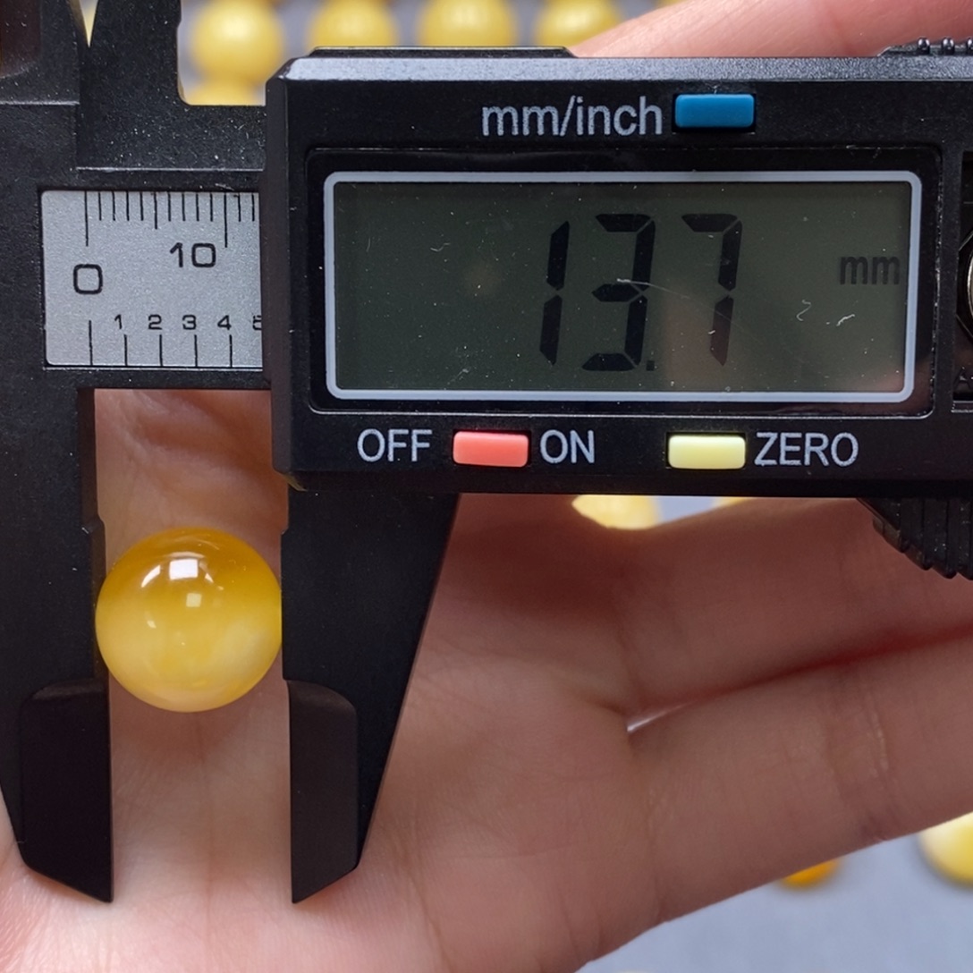 琥珀未镶嵌裸石纯天然