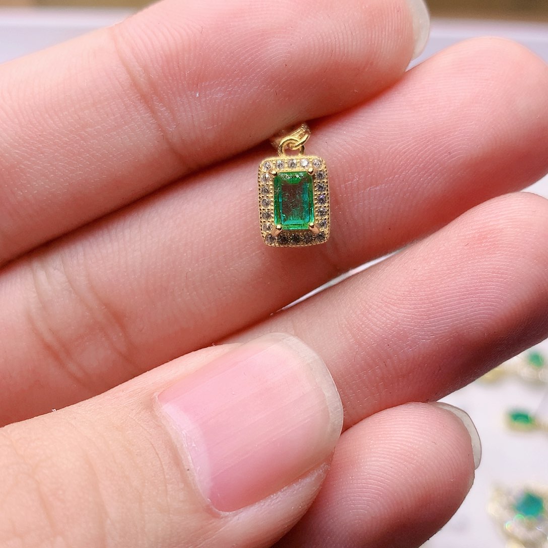 祖母绿颈饰银S925镶嵌小**我