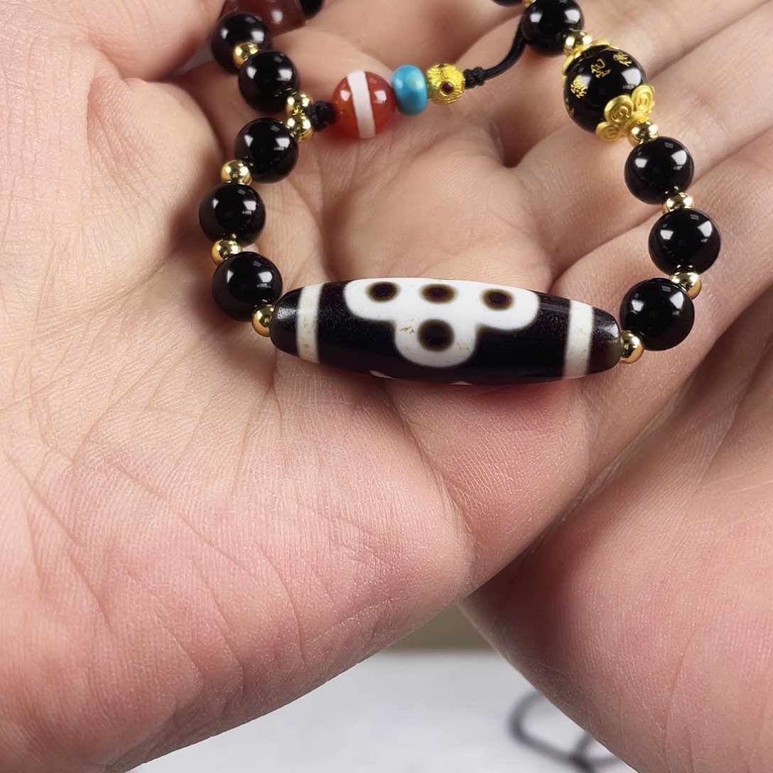 昨***蒋玛瑙/玉髓合金颈饰