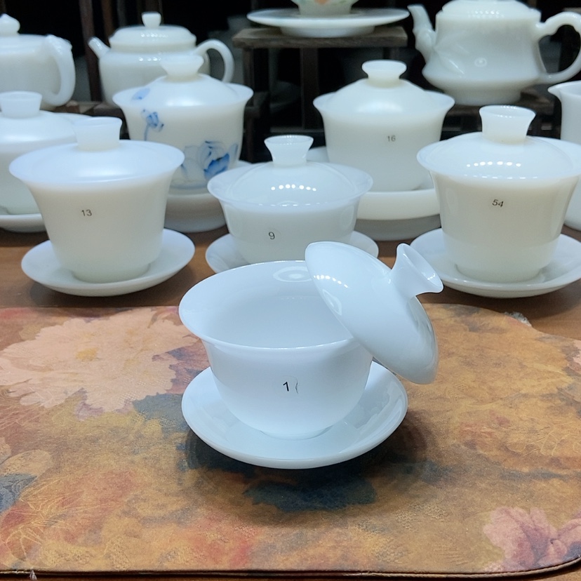 【闪购商品】这样一位老人说自己想养小绵羊