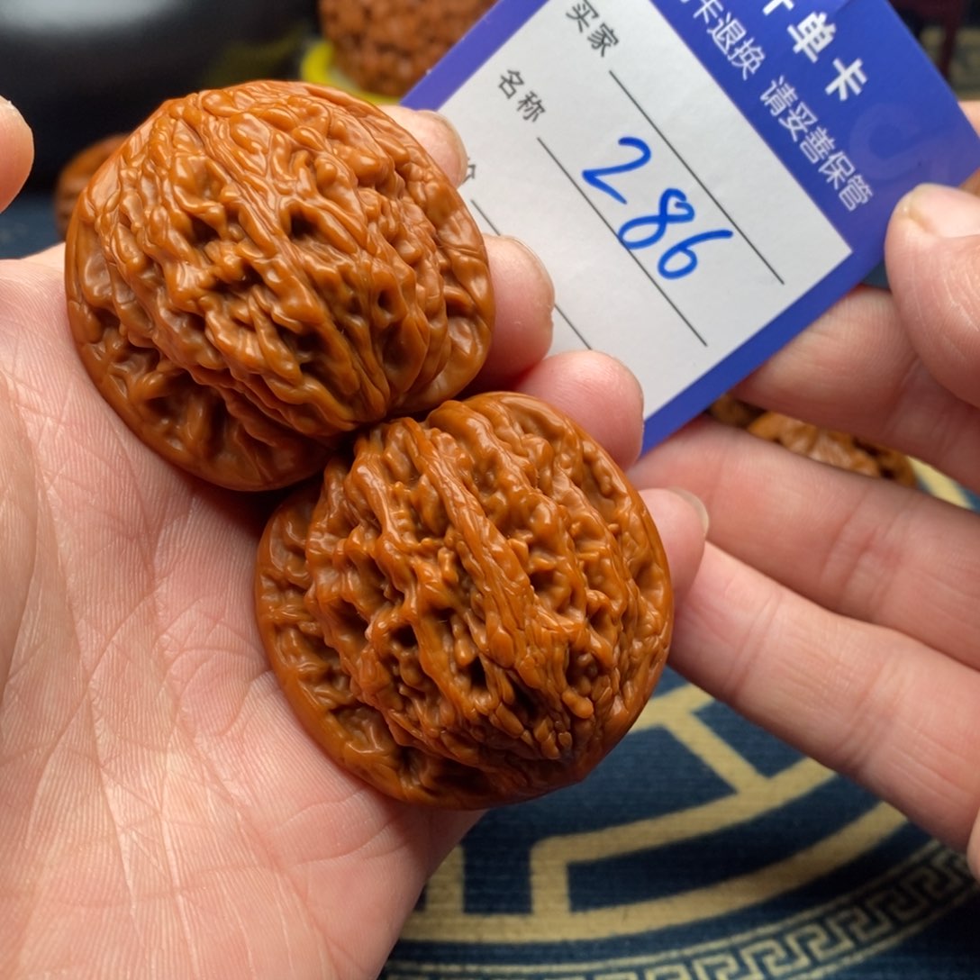 文玩核桃把件虎头43