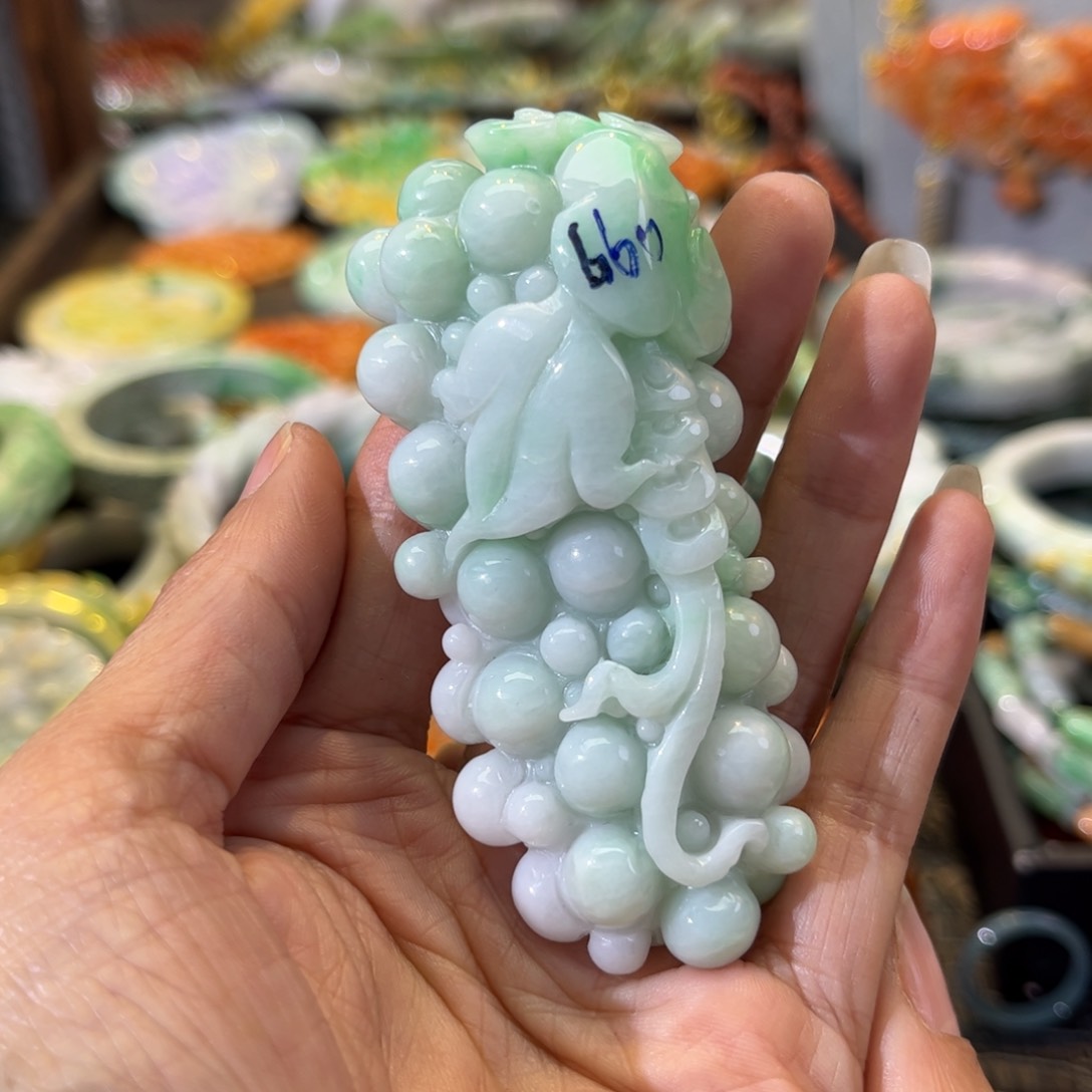 翡翠颈饰未镶嵌待编款