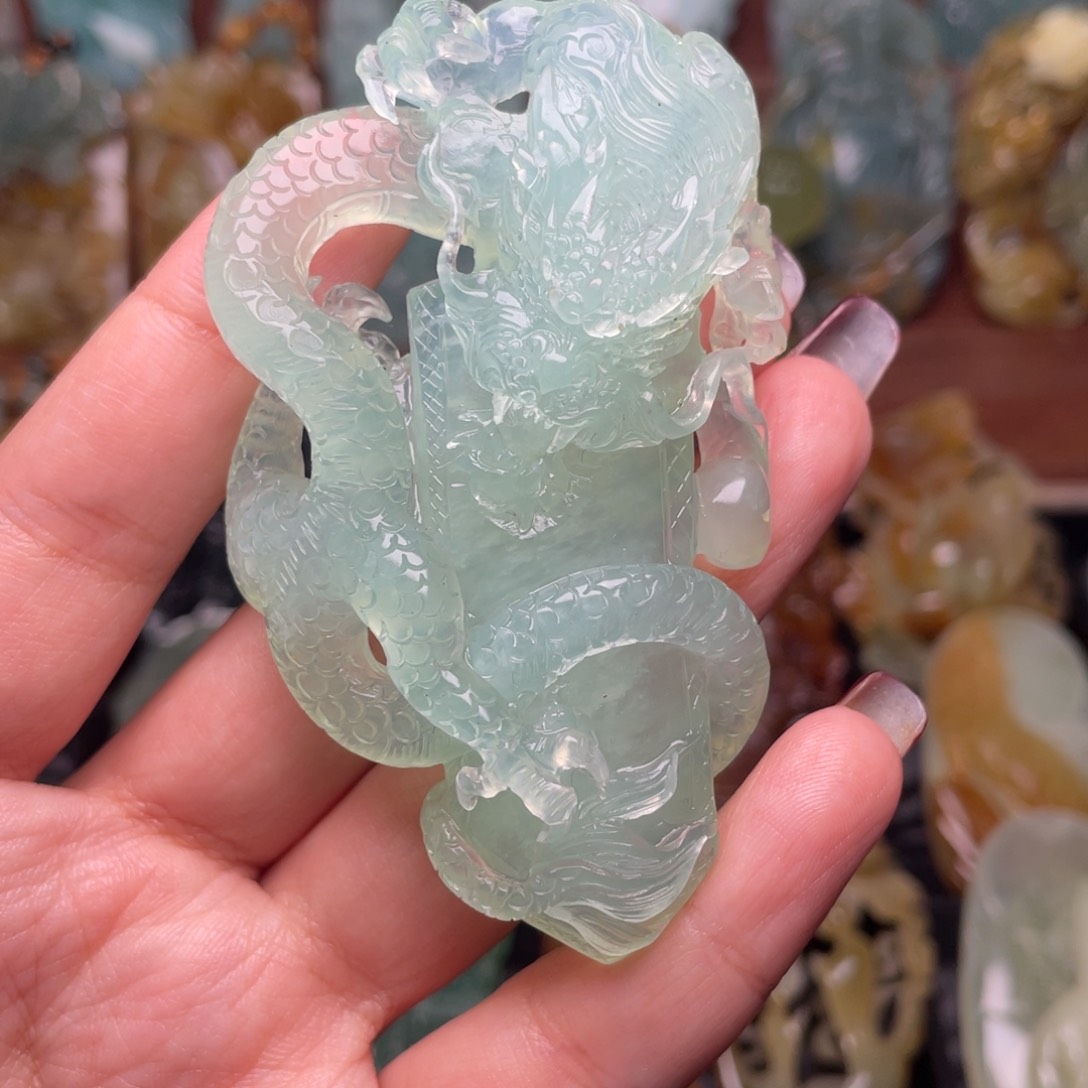 蛇纹石玉颈饰未镶嵌龙****空