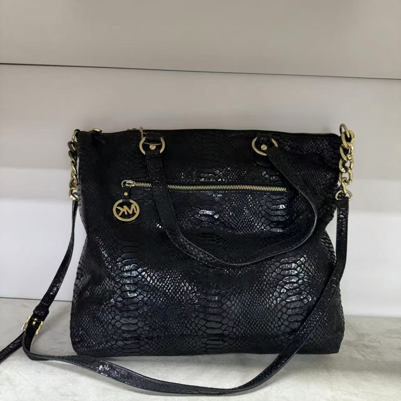 95新 MICHAELKORS/迈克高仕 乱乱子中古/女士/单肩包/103387