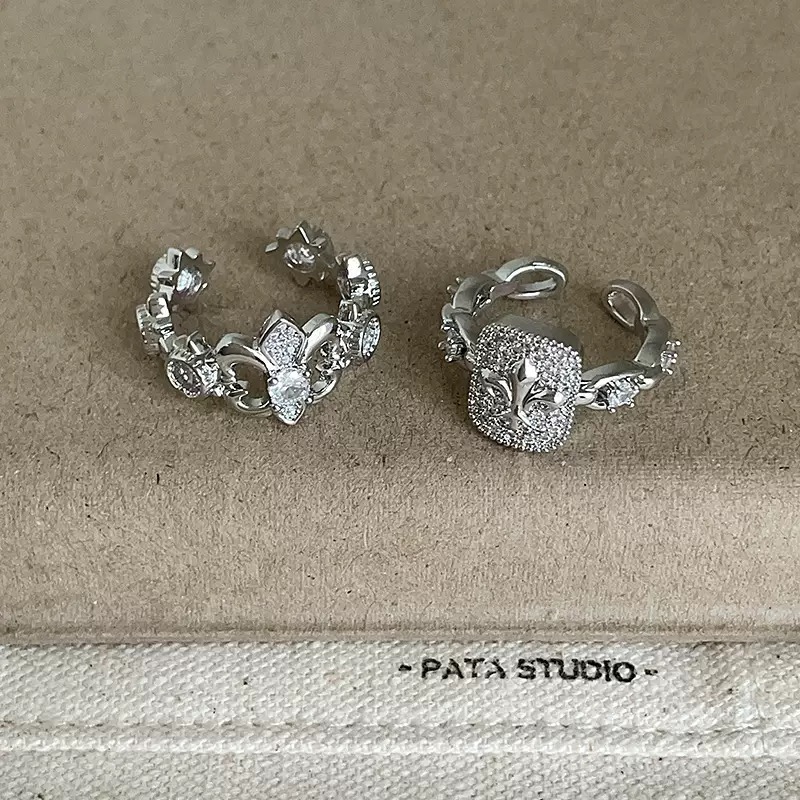 铜合金戒指 重工细闪鸢尾花锆石戒指小众设计
