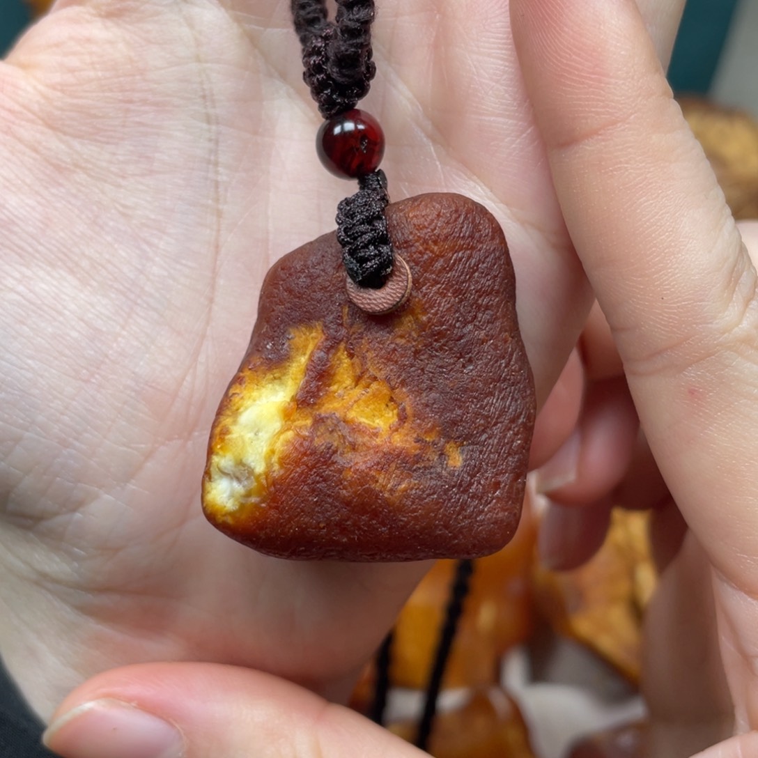 琥珀珠宝奇石未镶嵌