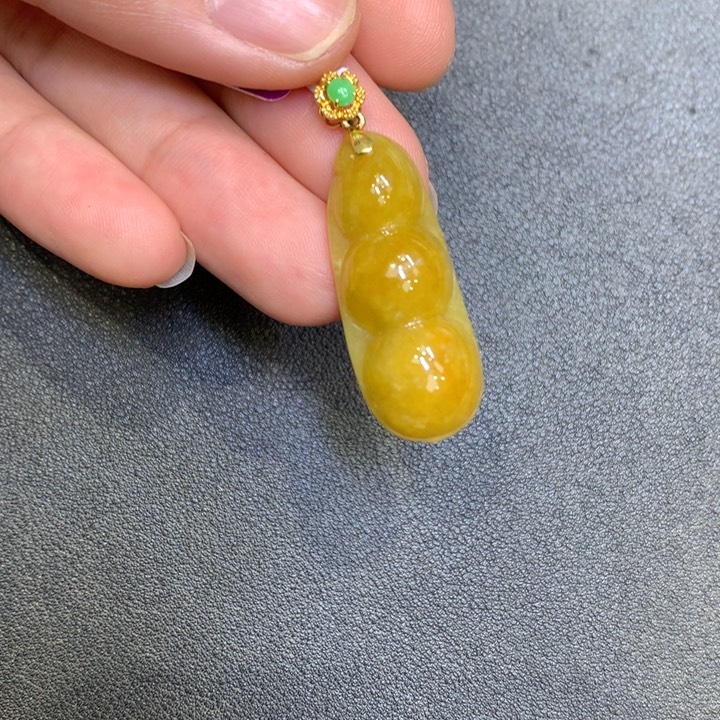 翡翠18K金镶嵌颈饰翡翠