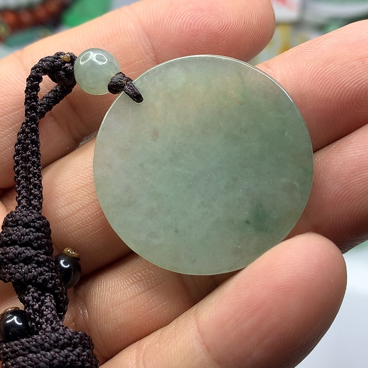 翡翠吊坠(赠链)未镶嵌阿*`