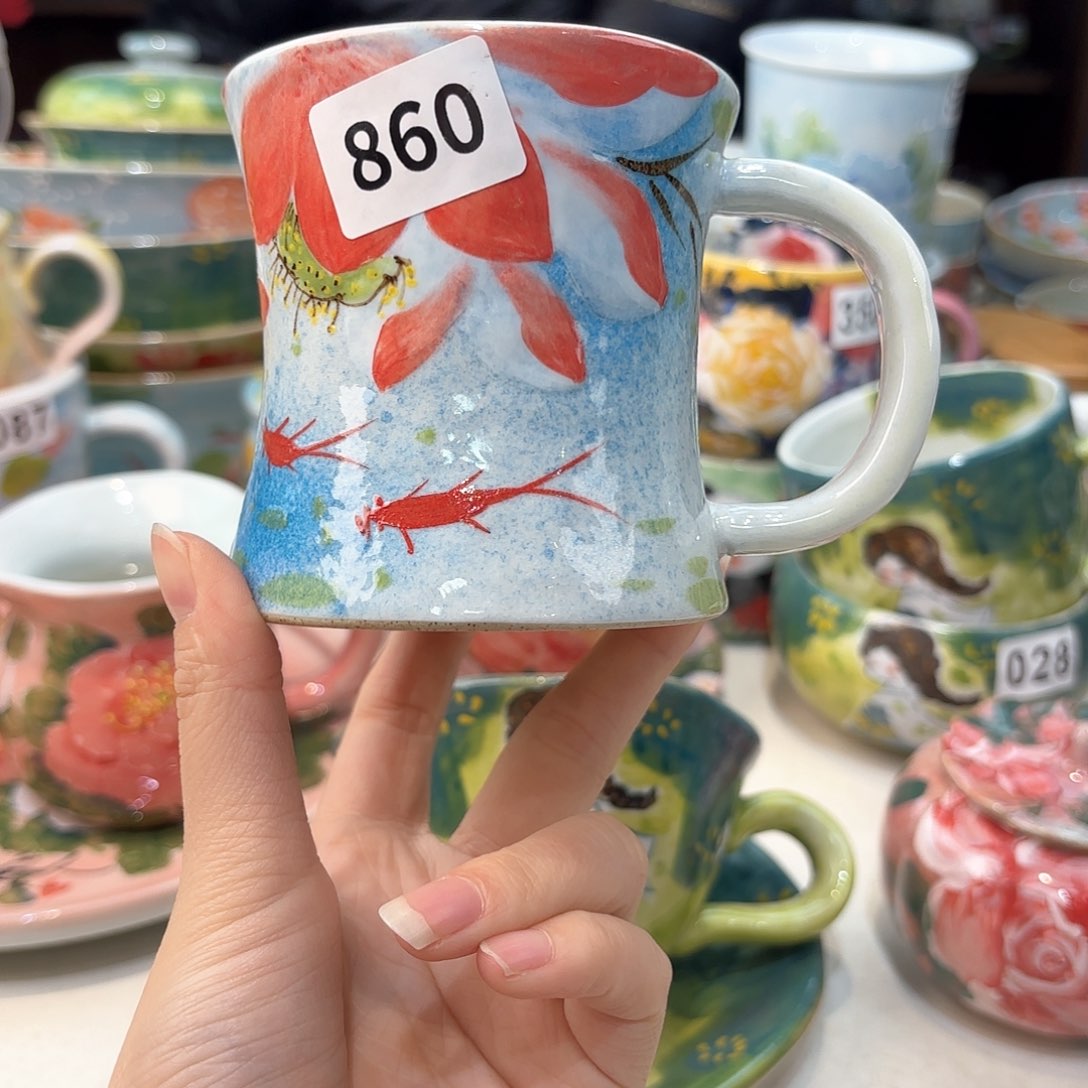 瓷片兔兔好可爱呀打