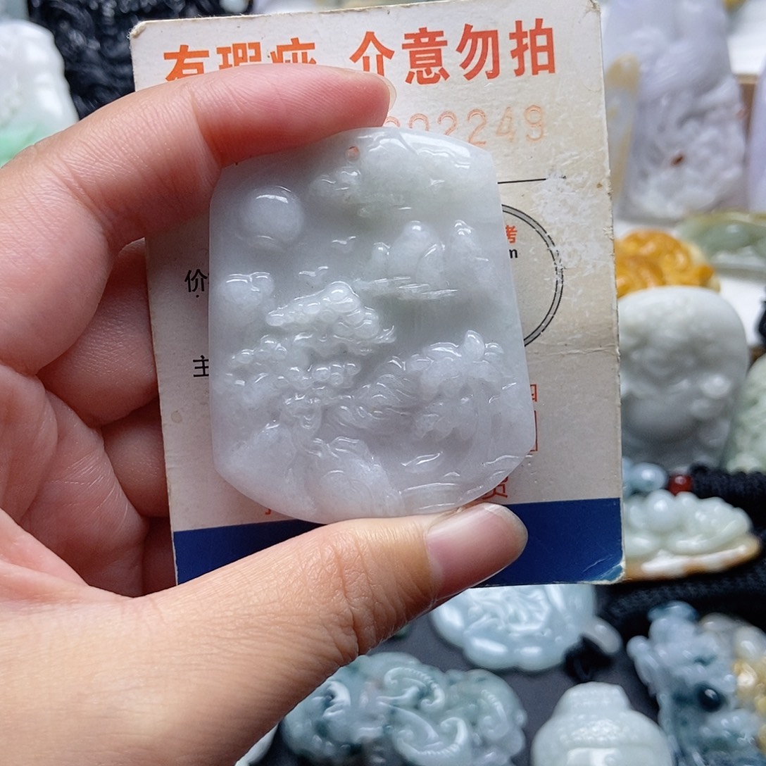 翡翠未镶嵌颈饰翡翠