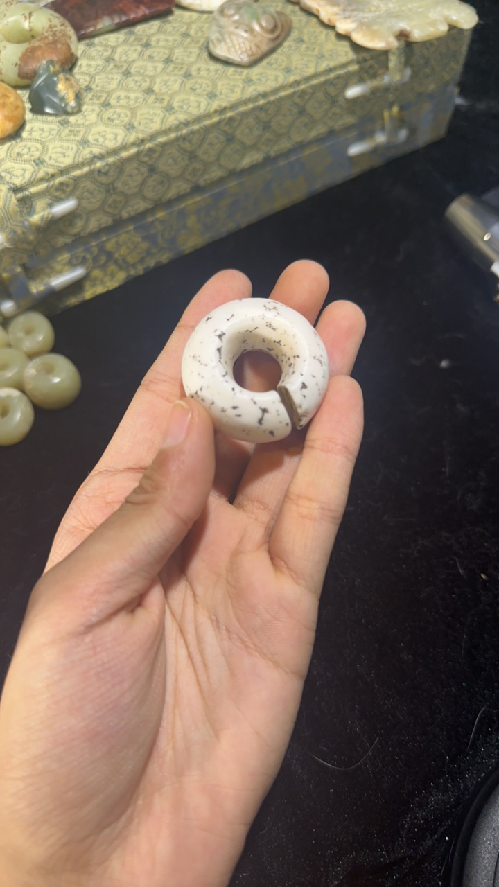 河磨奇石缺缺型件