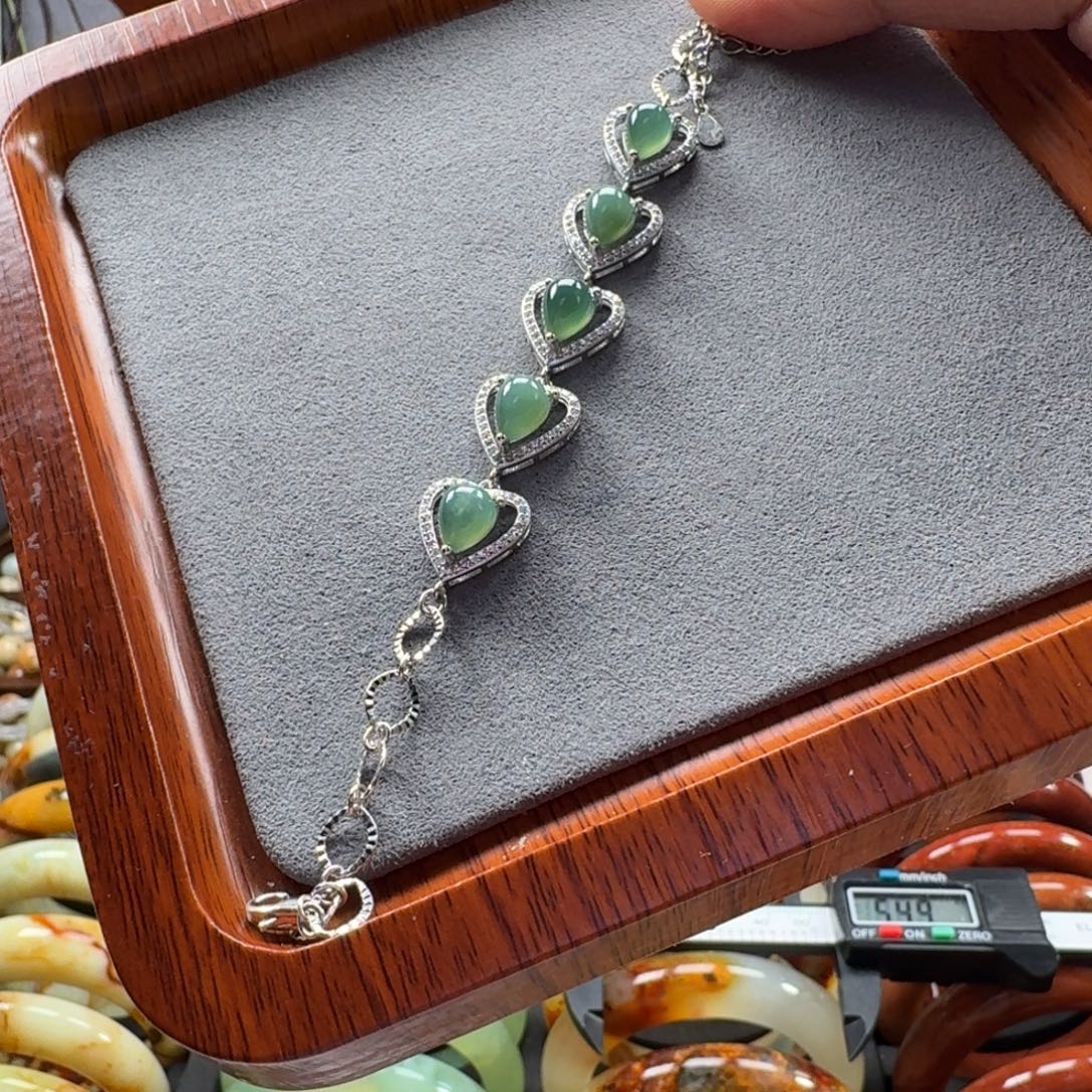 蛇纹石玉未镶嵌手镯234