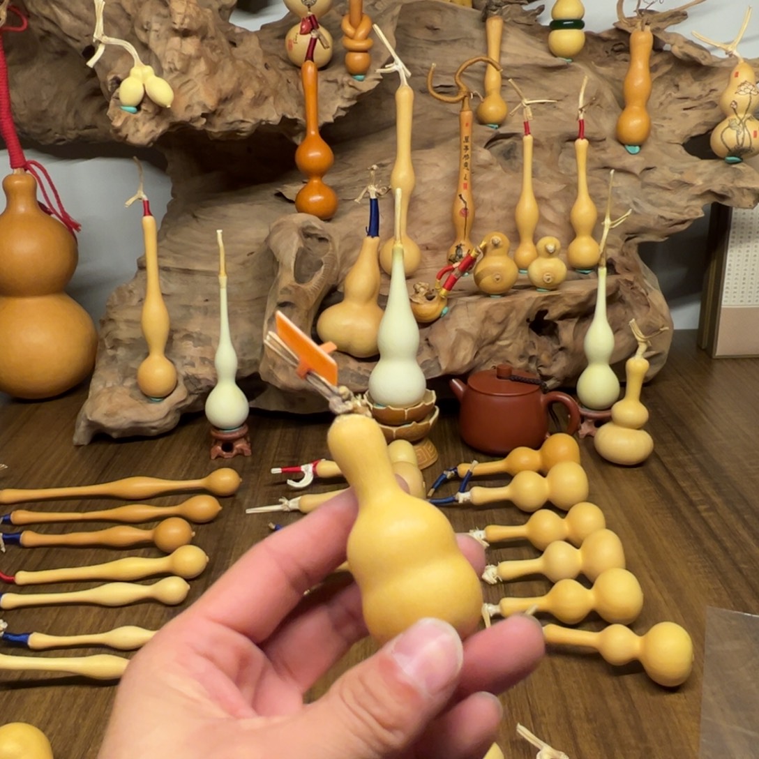 張***豪大叶紫檀（黑酸枝木类）