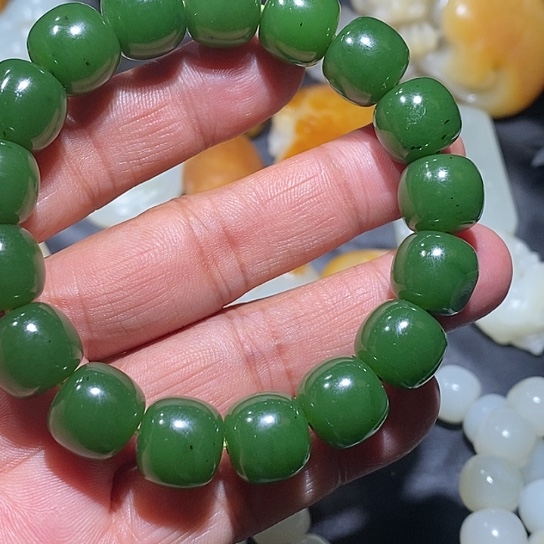 和田玉挂件未镶嵌水*道