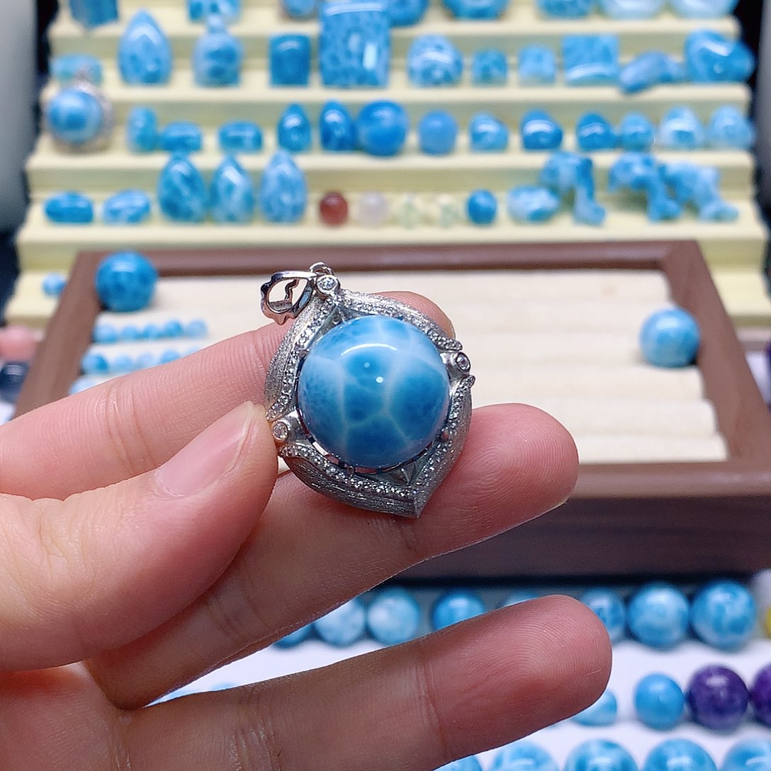 用***7针钠钙石（海纹石）未镶嵌手链