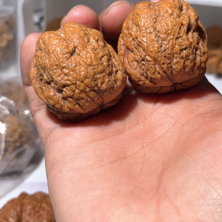 文玩核桃吊坠滇西铁核桃67