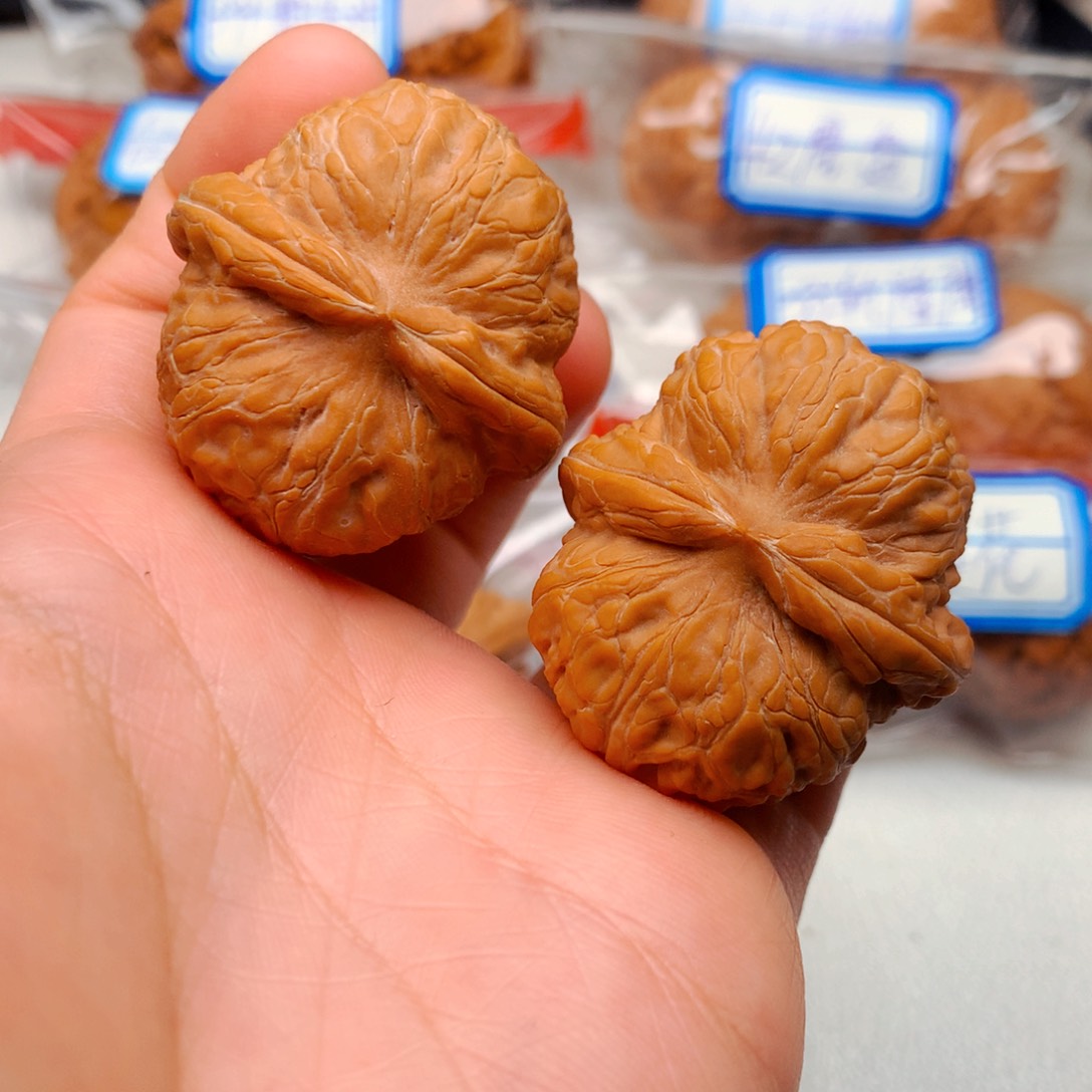 文玩核桃把件40元宝