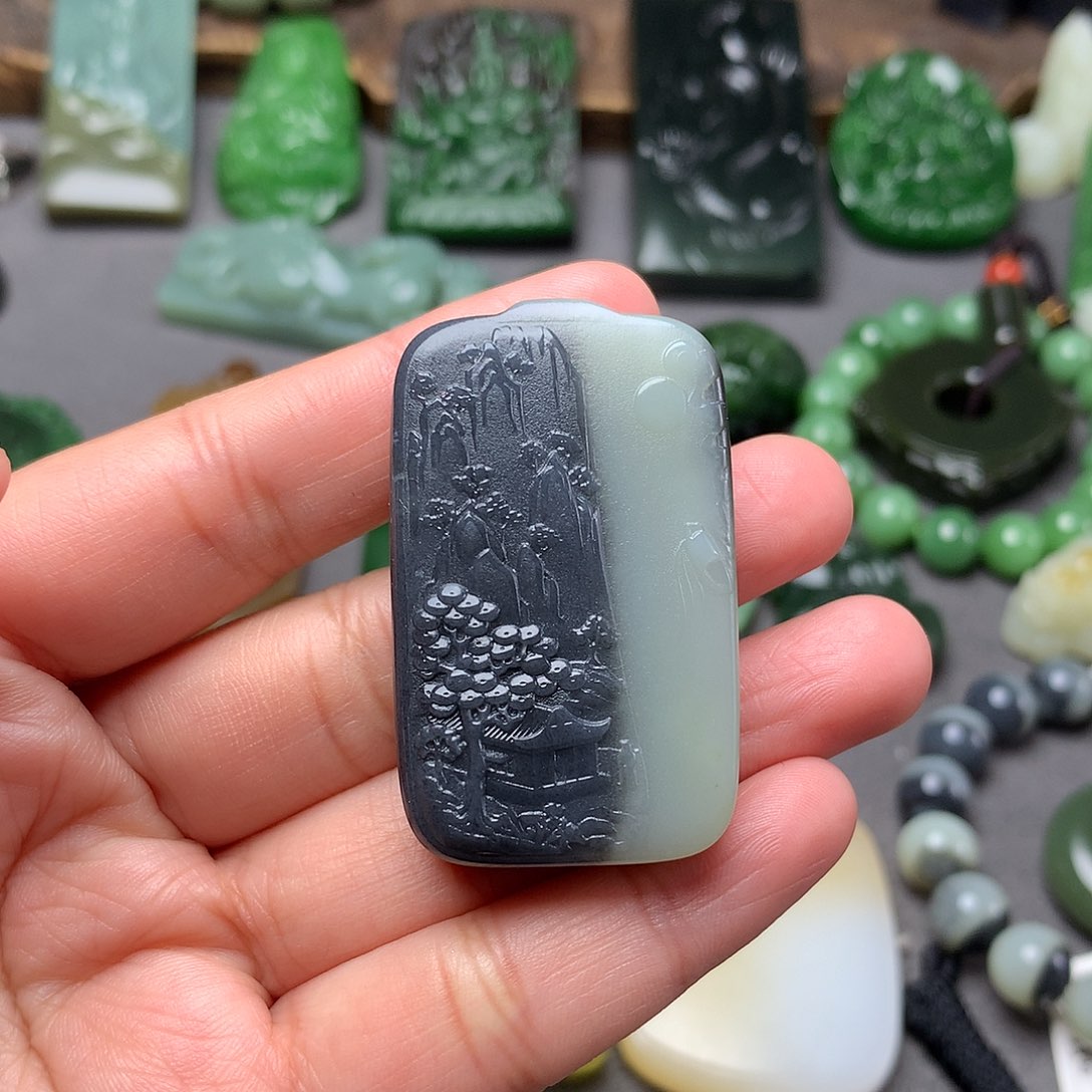 和田玉（糖玉）颈饰未镶嵌定制