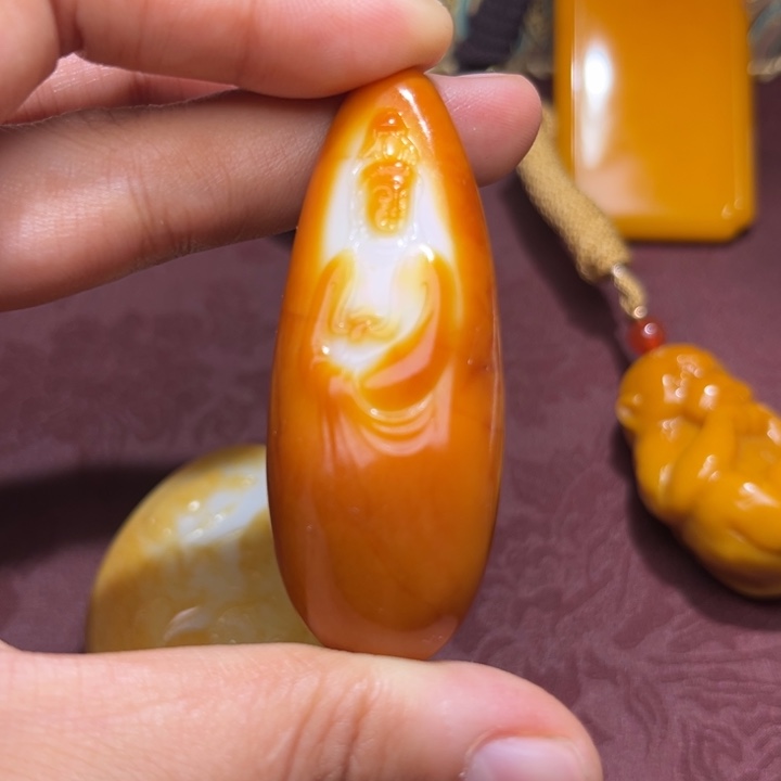 小***森和田玉未镶嵌颈饰