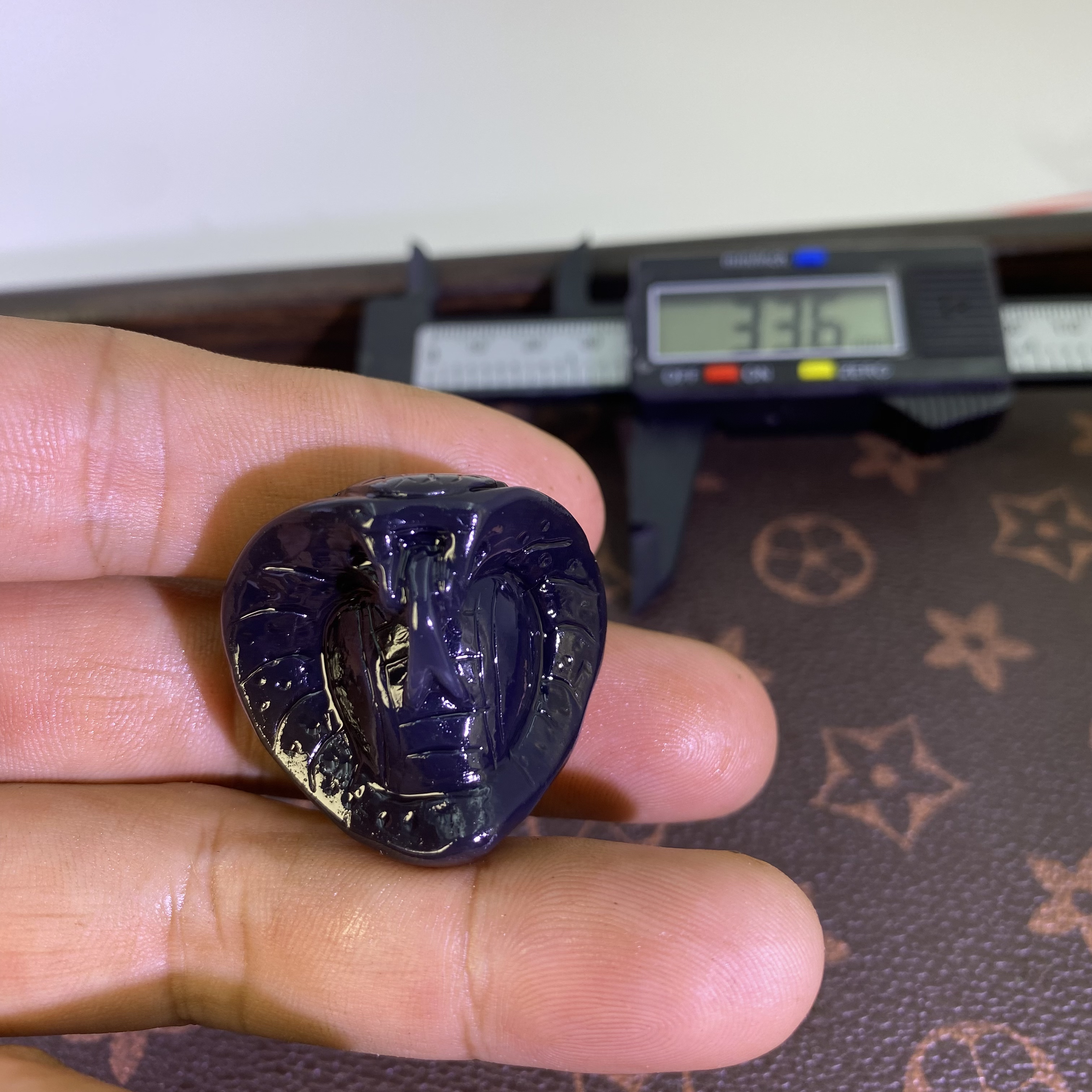 玛瑙雕刻俏色巧雕