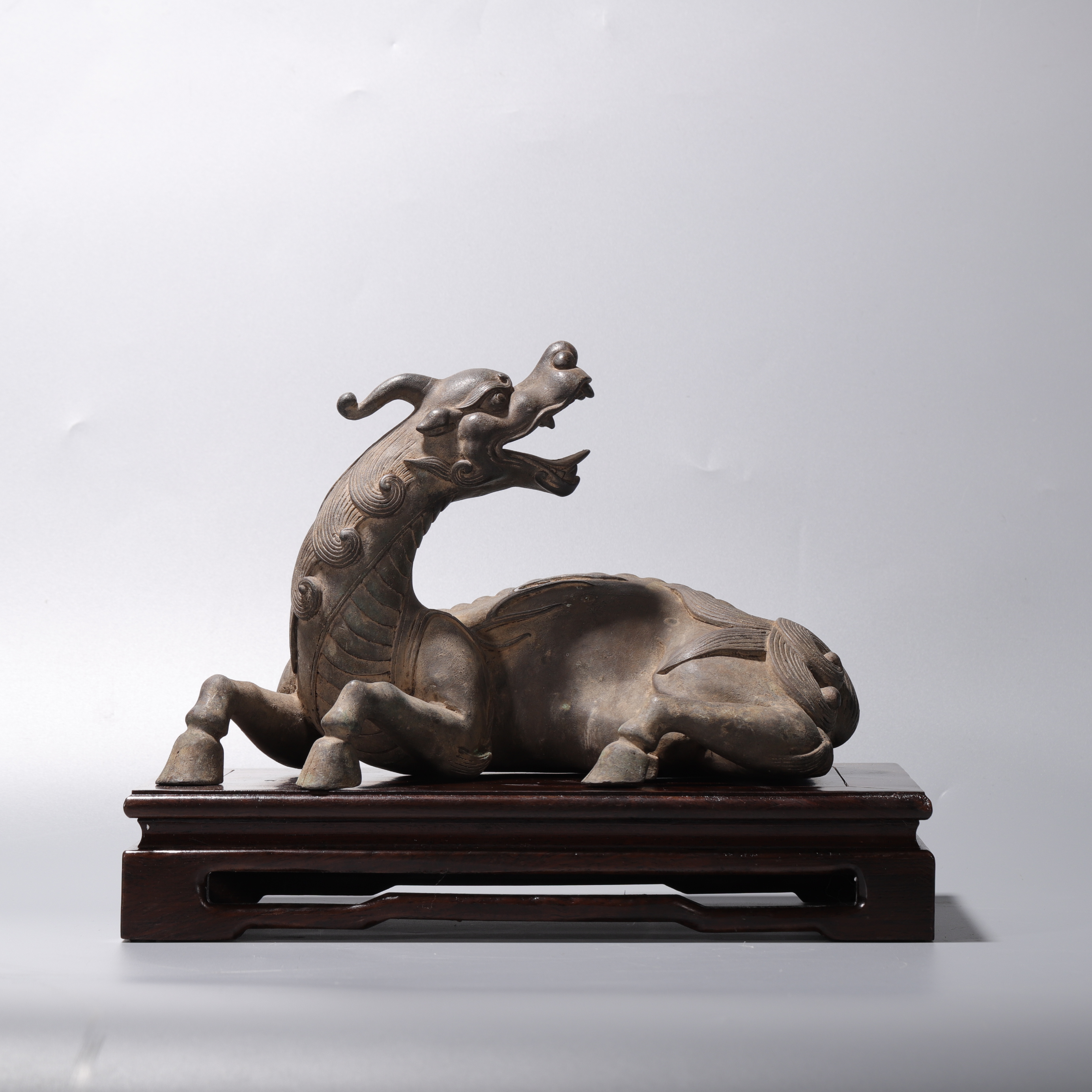 lot20  Z清代  铜麒麟摆件