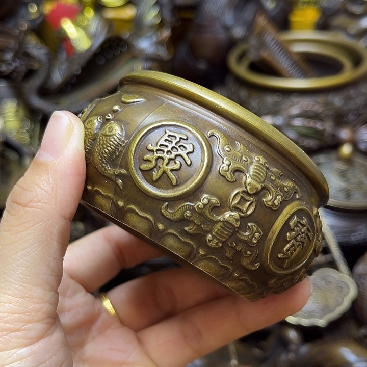 诚信经营精美铜器