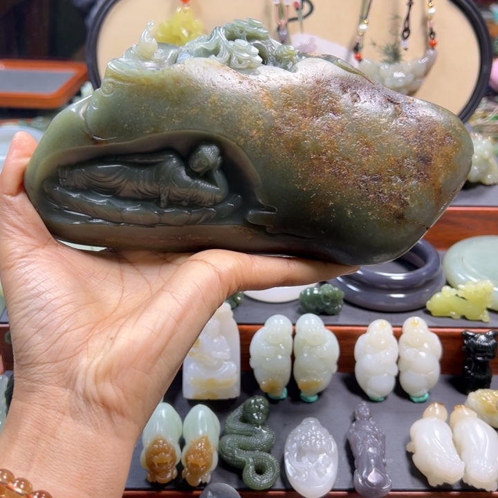 和田玉颈饰未镶嵌