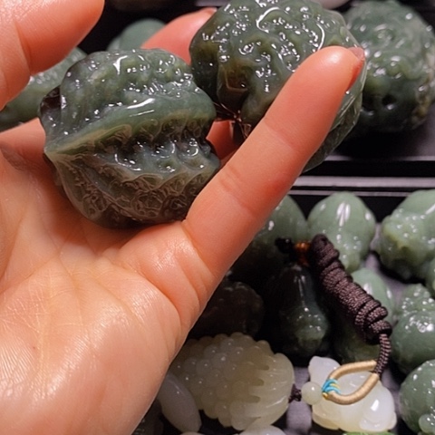未镶嵌和田玉（糖玉）珠宝奇石