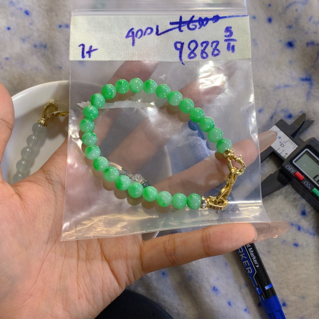 未镶嵌定制翡翠天然缅甸翡翠多样性